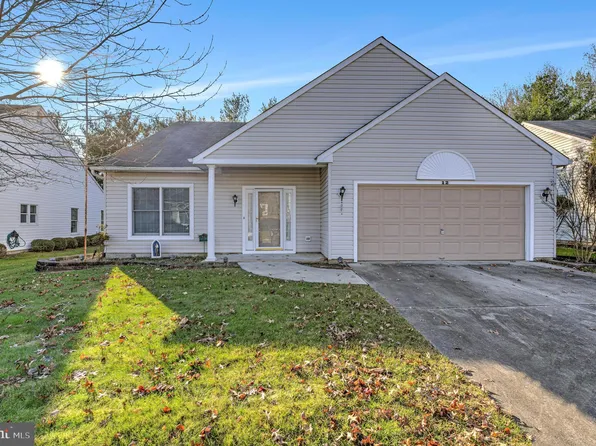 12 Wagon Wheel Ln, Columbus, NJ 08022