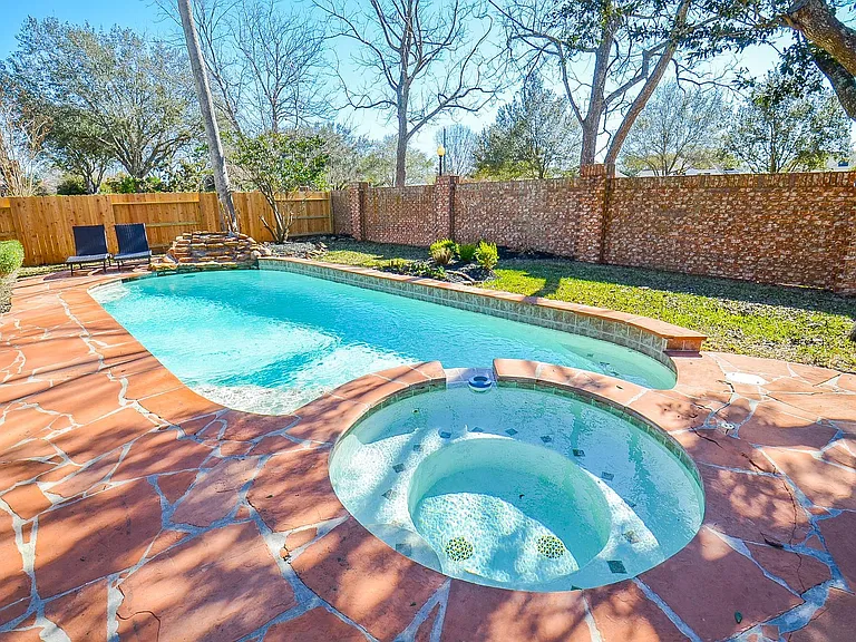 5835 Stratford Gardens Dr — Photo 27