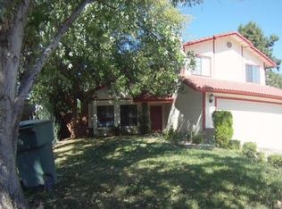 136 Filbert Ave, Clovis, CA 93611