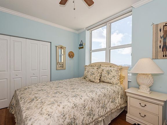 5th image of 511 SE 5th Ave APT 2107
