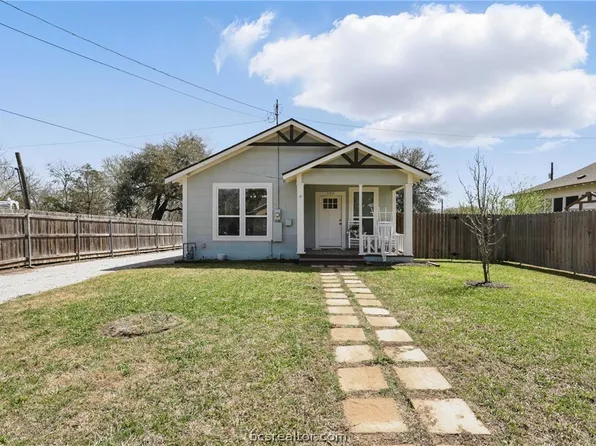 105 N Haswell Dr, Bryan, TX 77803