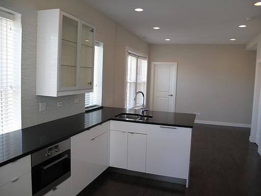 2nd image of 1800 W Chicago Ave #3R