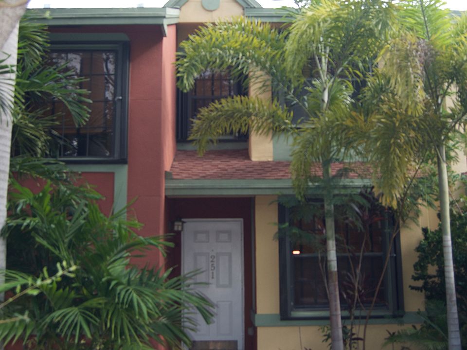1st image of 251 City View Dr