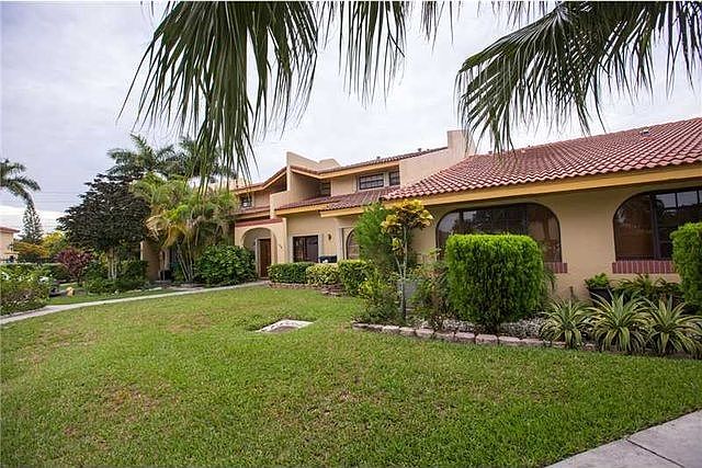 For Sale: 11704 SW 103rd Ln, Miami, FL 33186