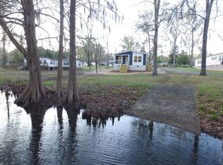 569 Stumphole Rd, Elloree, SC 29047