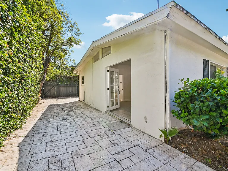 11688 Bellagio RD — Photo 32