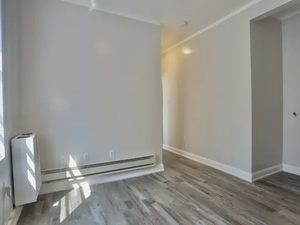 4901 Murphy Place image 5 of 18