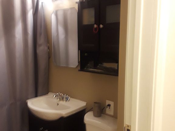 4th image of 130 Earl Ave