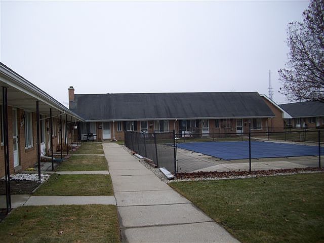2nd image of 8214 Huntington St