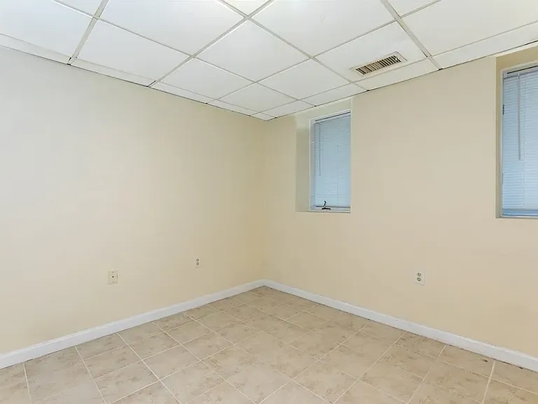 680 Boylston St — Photo 15