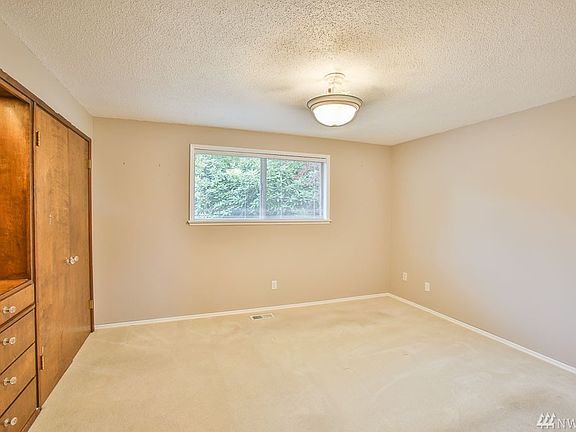 4th image of 11318 91st Avenue Ct SW