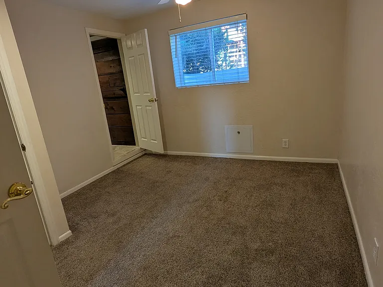 10730 S 455 E — Photo 17