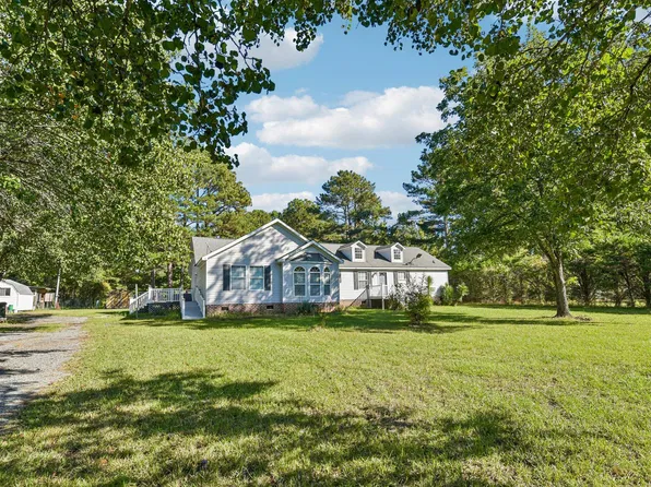 160 E Forest Oaks Dr, Sanford, NC 27330