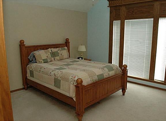 4th image of 735 W Dowden Dr