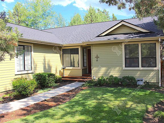 2nd image of 1116 SE Palmwood Ct