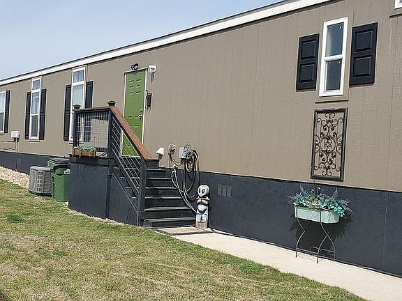 3rd image of 108 Sally Way