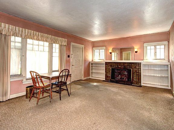 3rd image of 1595 Burrell Ct