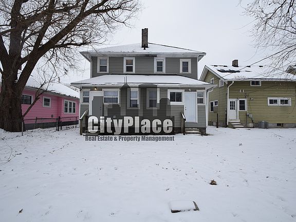 3rd image of 822 N Oakland Ave