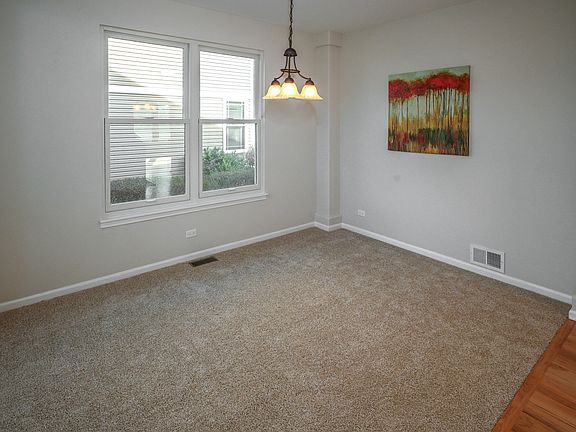 4th image of 623 E Thornhill Ln