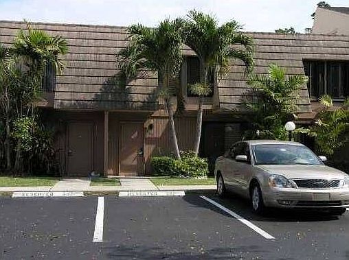 1st image of 569 N University Dr