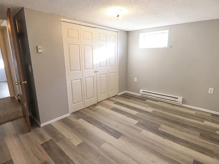 713 Halbert St — Photo 17
