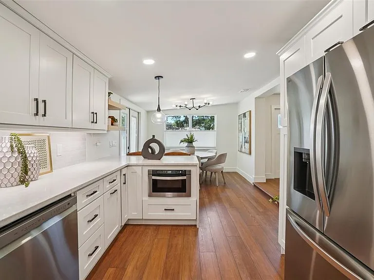 3123 W La Salle St — Photo 7