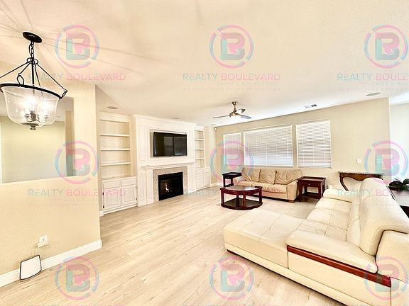 2nd image of 1767 Fairway Hills Trl