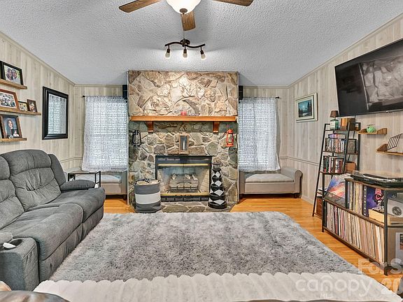 4th image of 560 Morgan Branch Rd