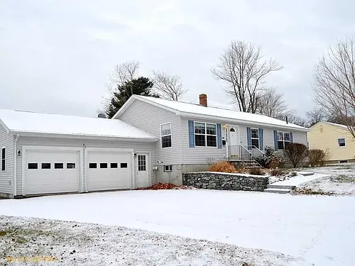 63 Carignan Ave Photo 1
