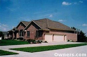View of front with side garage
