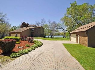 37220 N Bay Shore Rd, Lake Villa, IL 60046