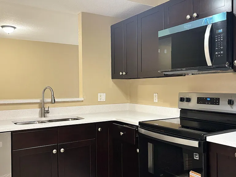 1103 Golden Lakes Blvd #1011 — Photo 3