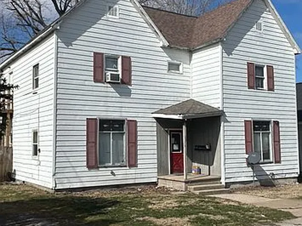 109 S 12th St, Herrin, IL 62948