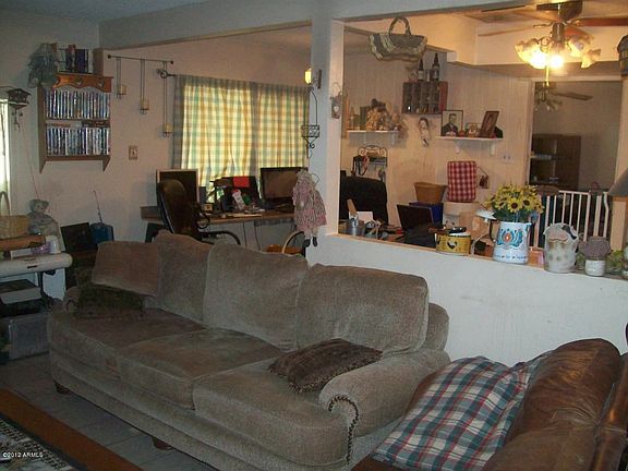 4th image of 2028 W Joan De Arc Ave