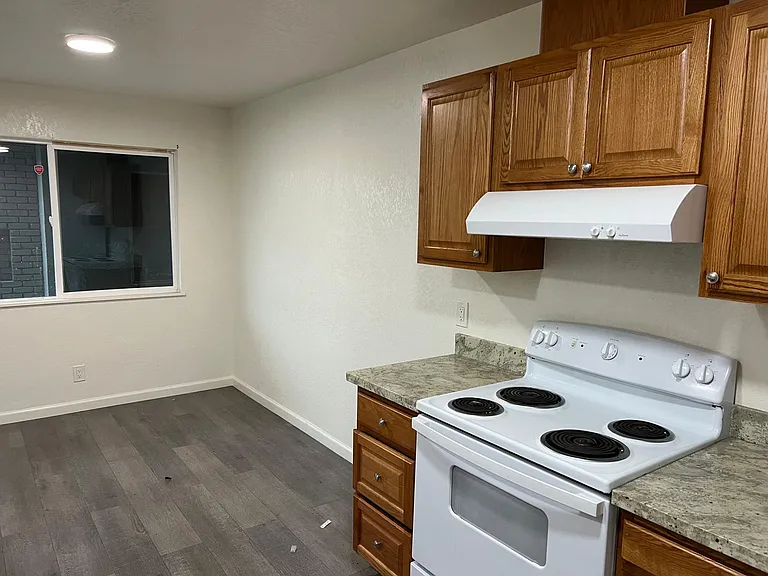 5645 Bancroft Ave #2 — Photo 5
