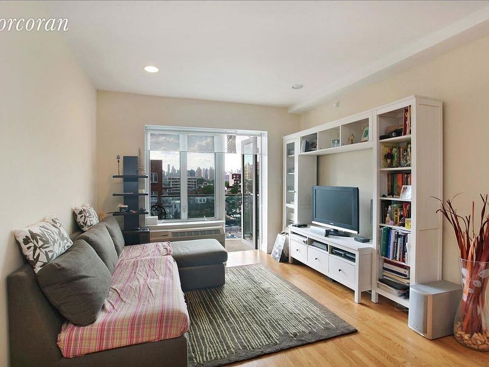 1st image of 3094 Crescent St APT 6B