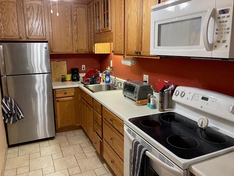 2809 N Los Felices Cir E #G213 — Photo 10