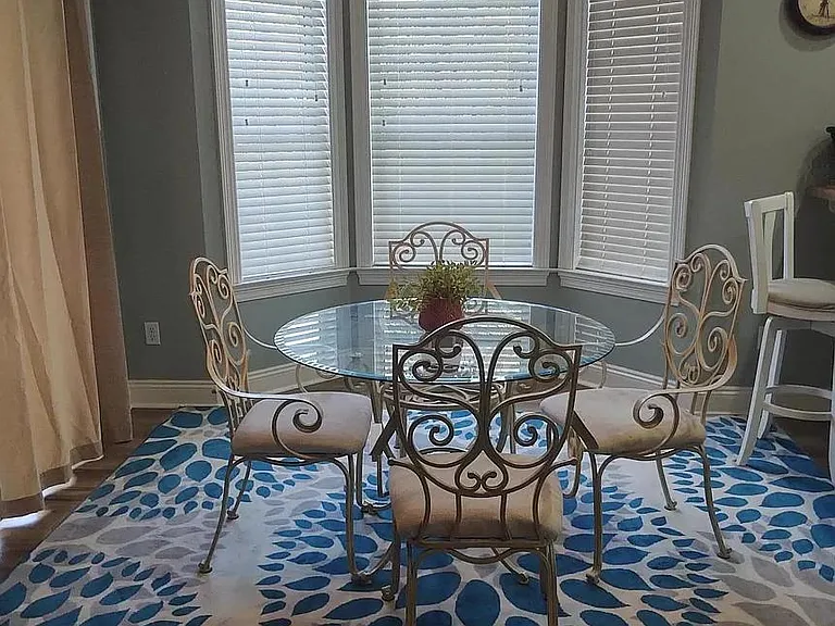 305 Brady Way — Photo 4
