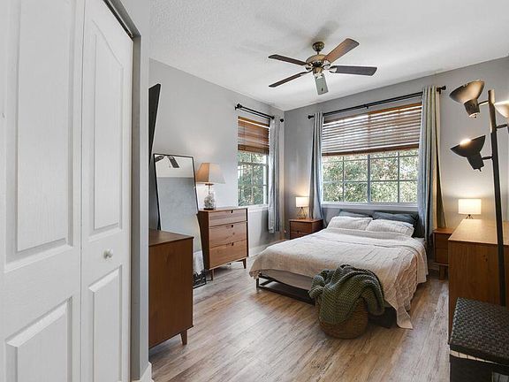4th image of 7302 Myrtlewood Cir W