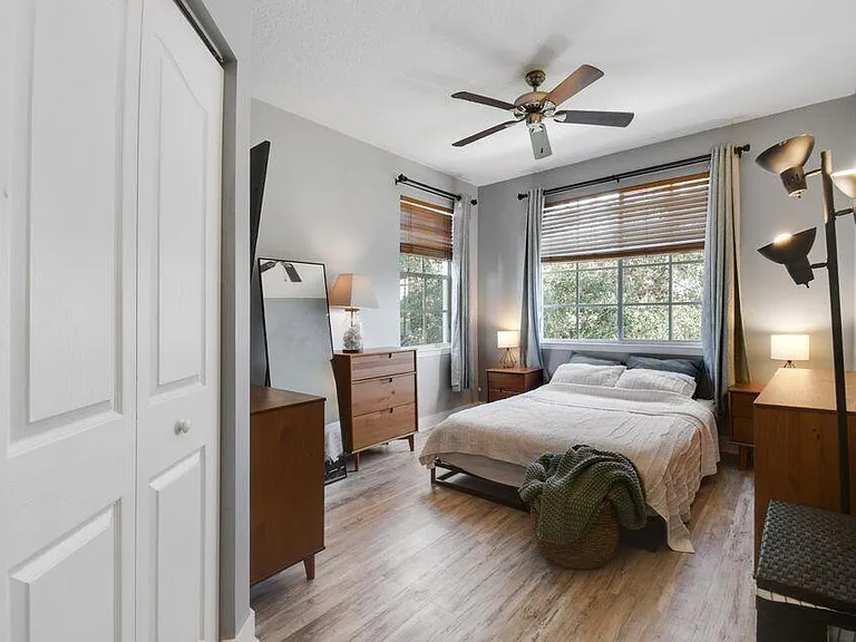 7302 Myrtlewood Cir W — Photo 16