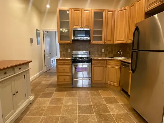 Rented by Compass | media 32