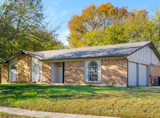 6945 Yorkston St, Watauga, TX 76148