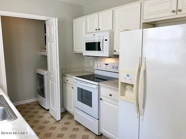 79 SE Stoney Creek Ln — Photo 3