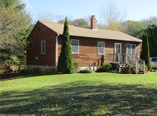 5 Lakeview Ter, Rockland, ME 04841