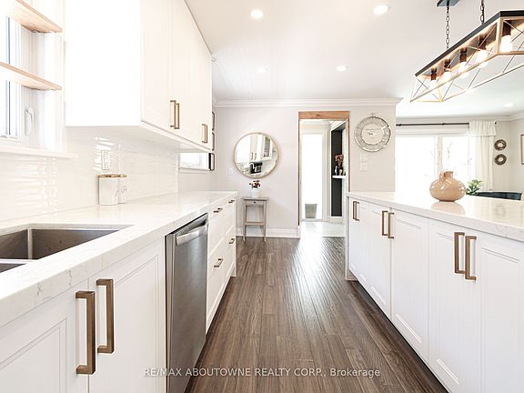 5th image of 3302 Cardross Rd