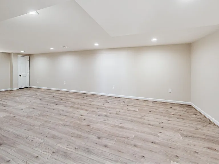4617 Creek Shore Dr — Photo 24