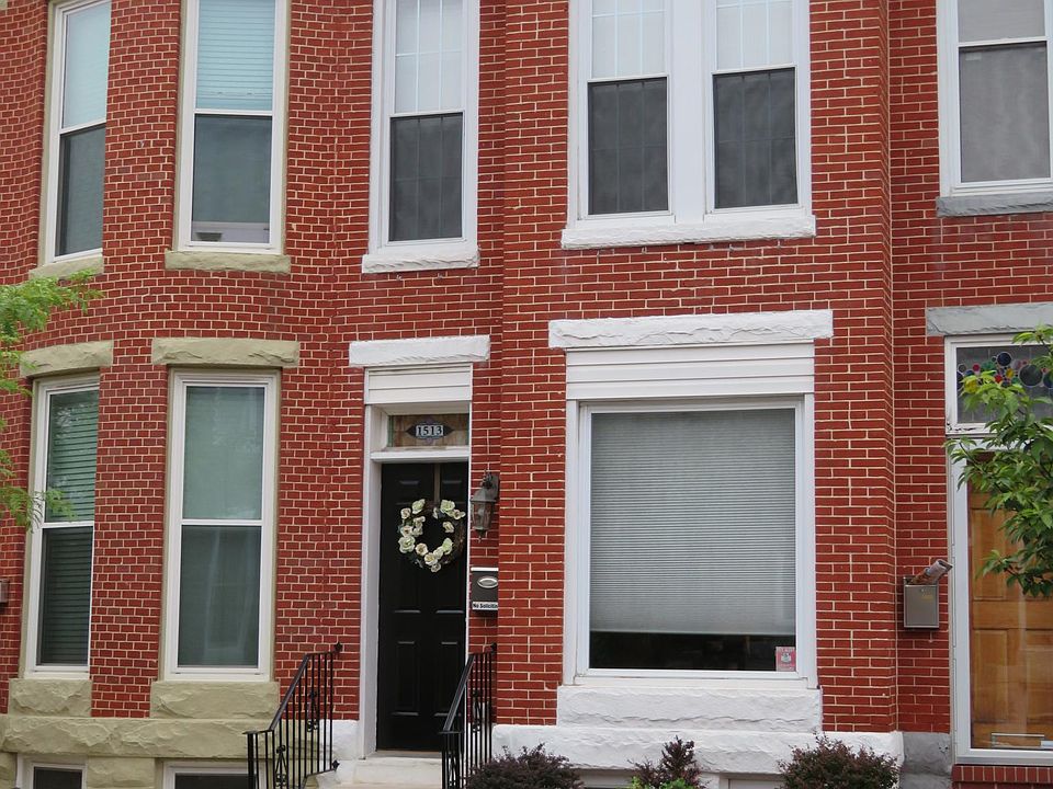 Charming rowhouse build in 1900 and fully rehabbed in 2007