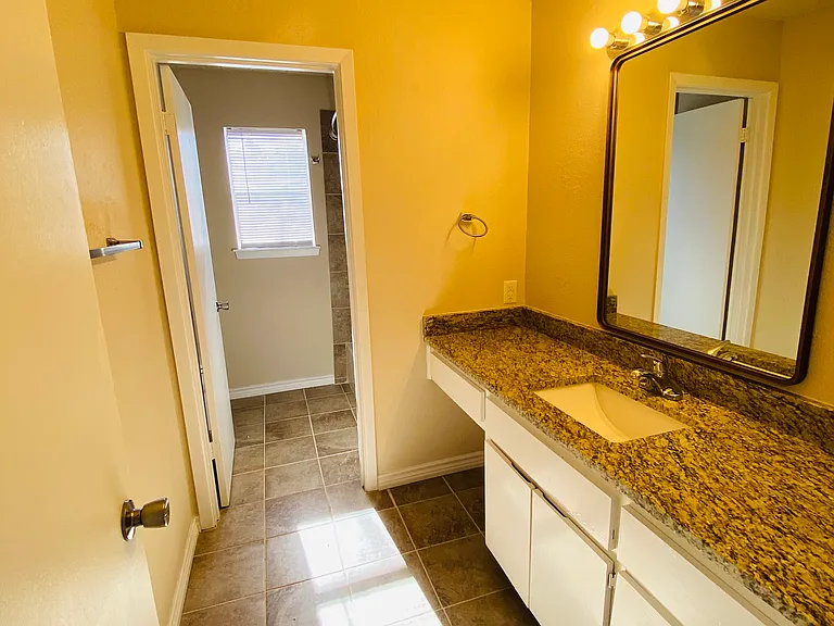 103 Hughson Ct — Photo 12