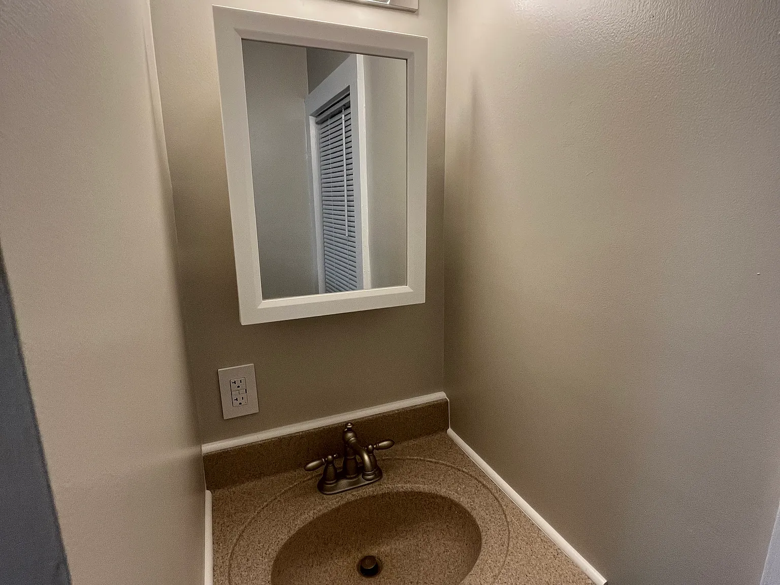 2 bed, $1,250 — Photo 4