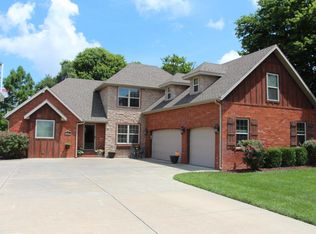 253 E Grace St, Republic, MO 65738